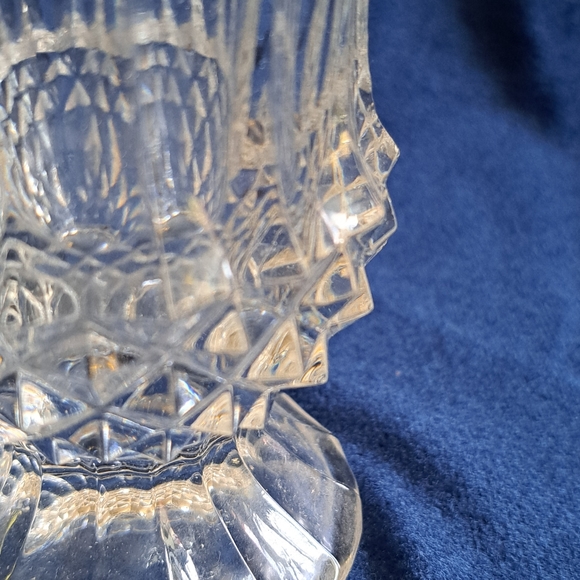 Handcut Crystal Clear Stemmed Vase - Picture 4 of 7